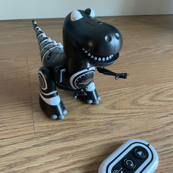 🦖 SHARPER IMAGE Mini RC Robotosaur Dinosaur - Picture 10 of 11